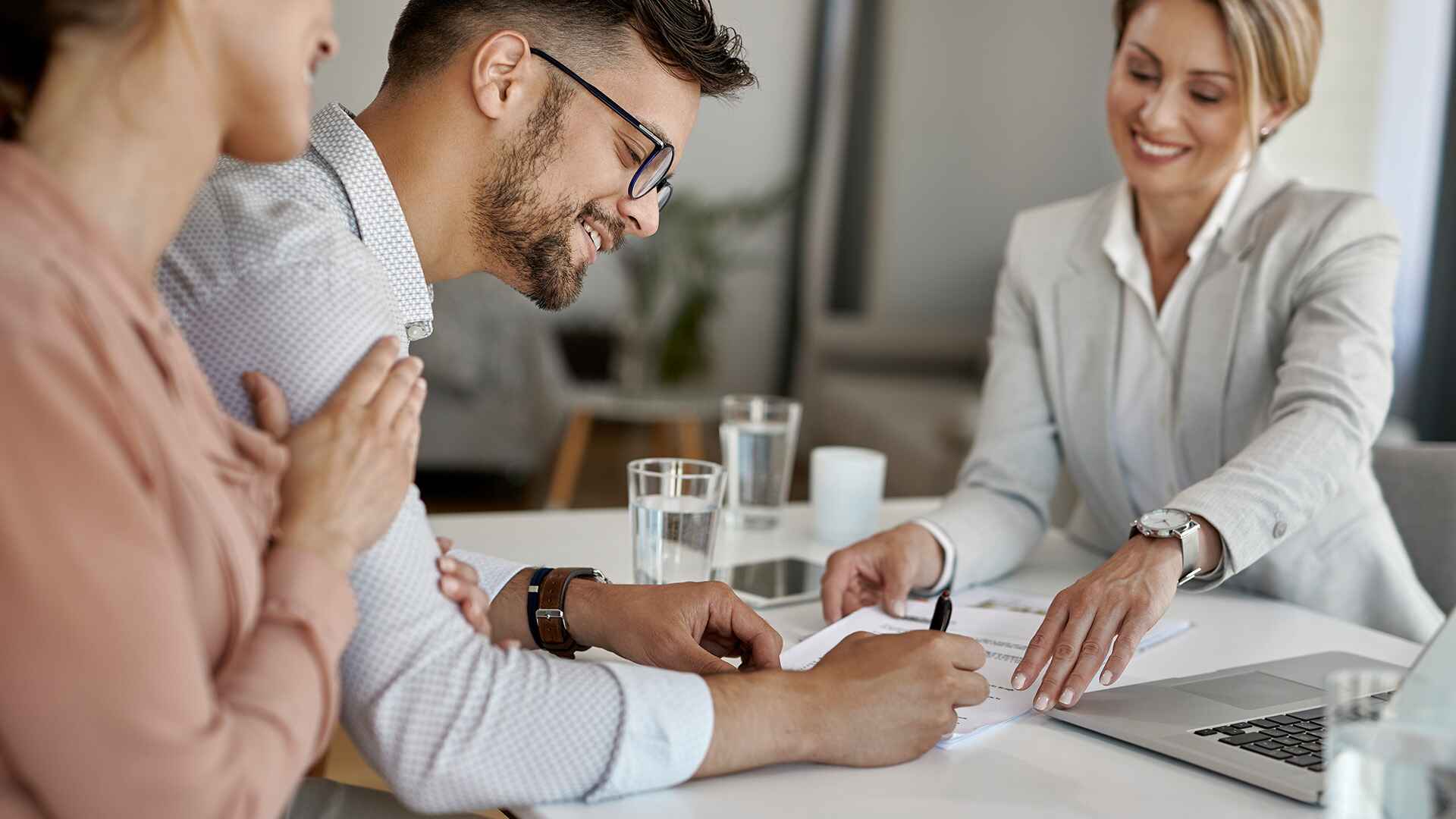 Top Methods to Improve Client Relations with Loan Officer Digital Marketing